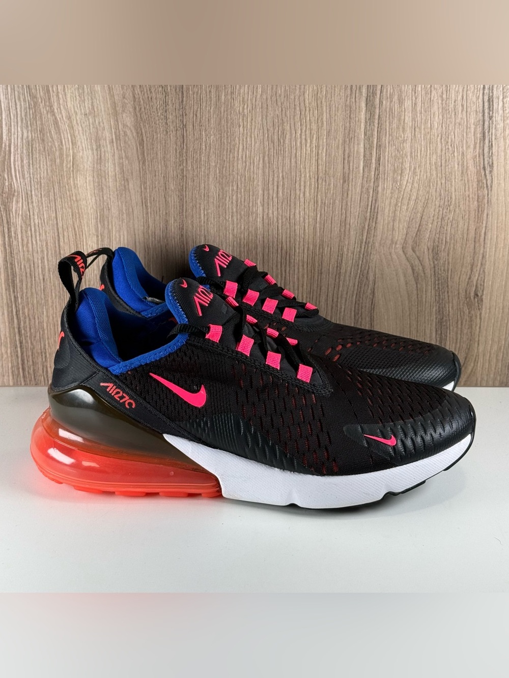 Nike Air Max 270 Black Bright Crimson Racer Blue DZ4407-600 Women’s Size 9